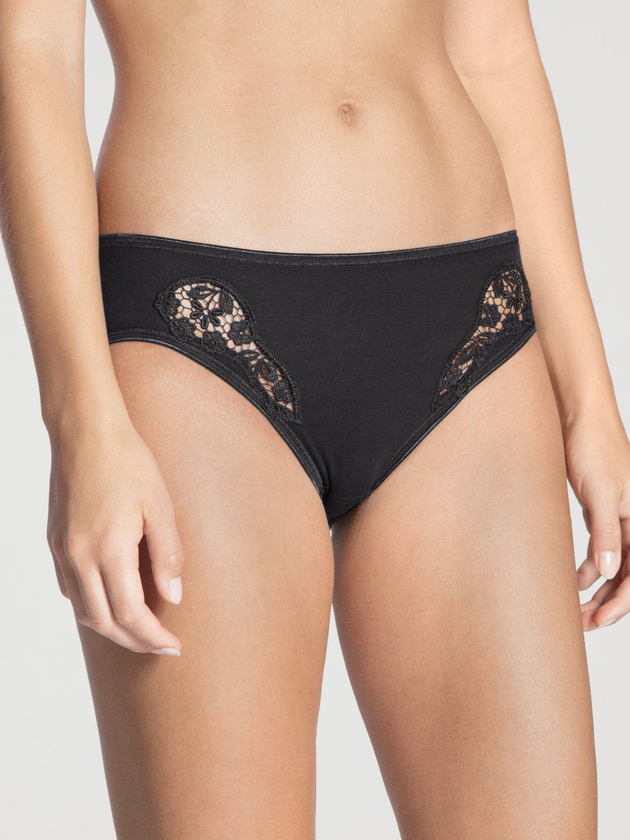 Calida Mini Slip Feminin Sense - schwarz von vorne