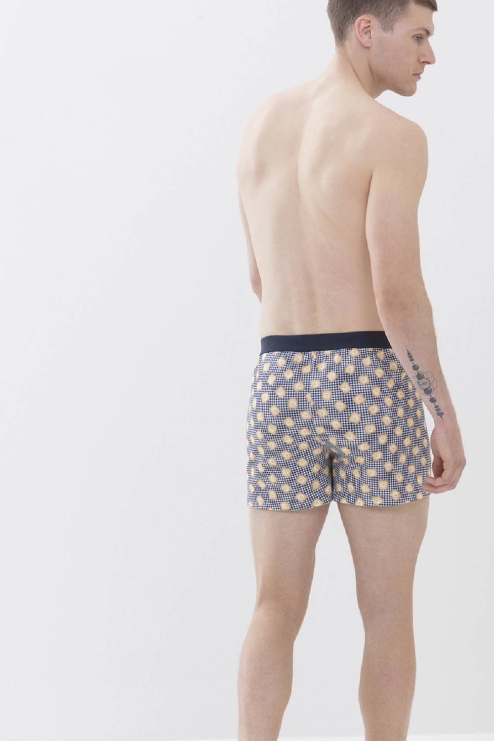 Mey Shorty Spiegelei auf Toast - von hinten Mey Shorty Spiegelei auf Toast - von hinten