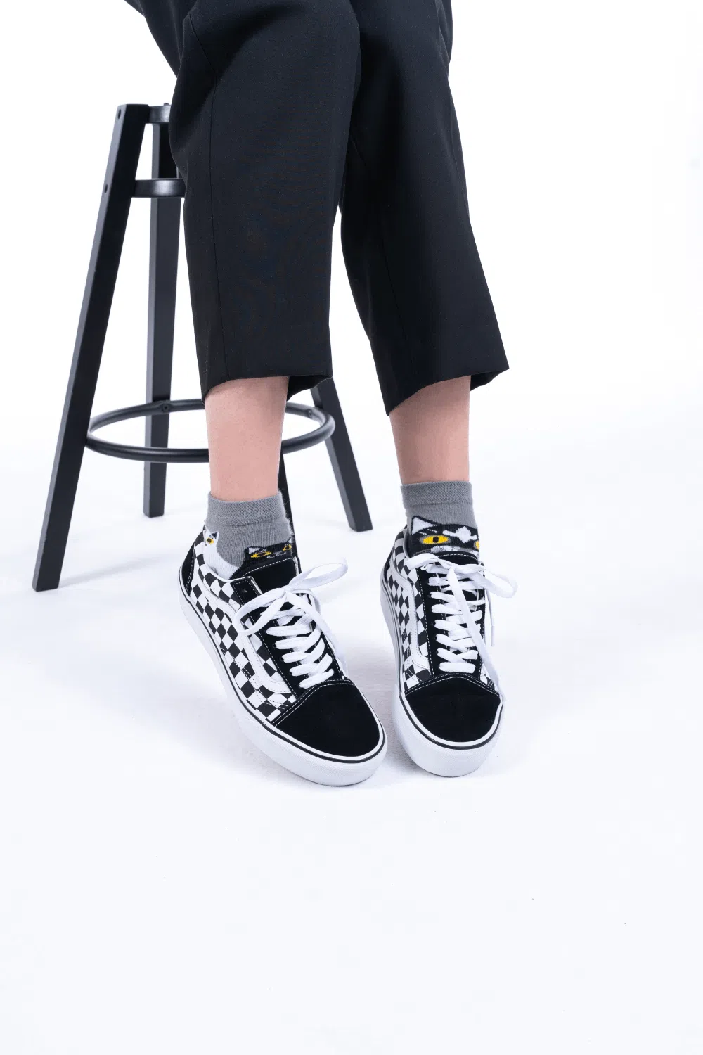 Many Mornings Quarters Black Cat getragen