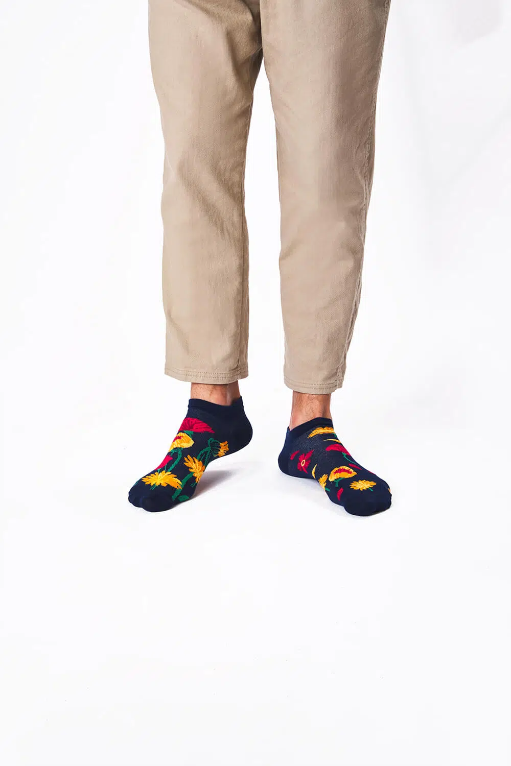 MM_FlowerPowerNavy_Low_Studio_Web-1