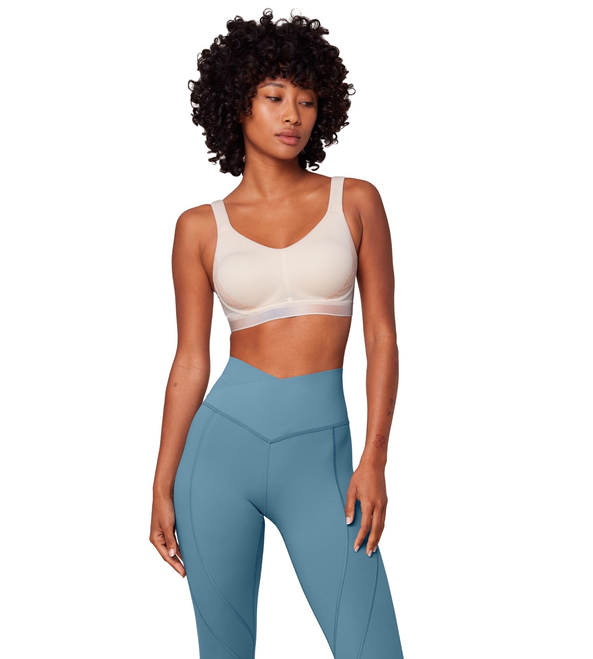 Triumph Triaction Cardio Cloud P EX 10205923 Fresh Powder - von vorne