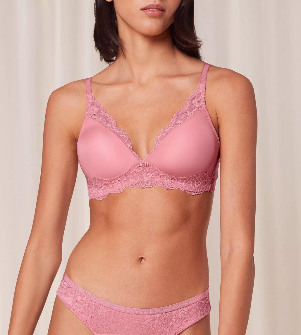 Triumph bügelloser BH Amourette charm 10214457 Peach blossom - von vorne Triumph bügelloser BH Amourette charm 10214457 Peach blossom - von vorne