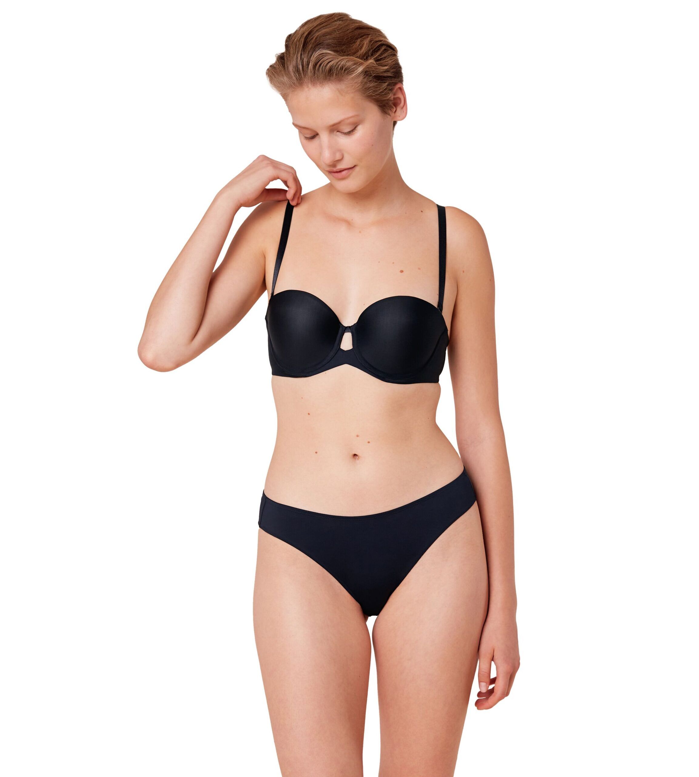 Triumph Bügel-BH Pure Micro 10217872 schwarz - von vorne Triumph Bügel-BH Pure Micro 10217872 schwarz - von vorne
