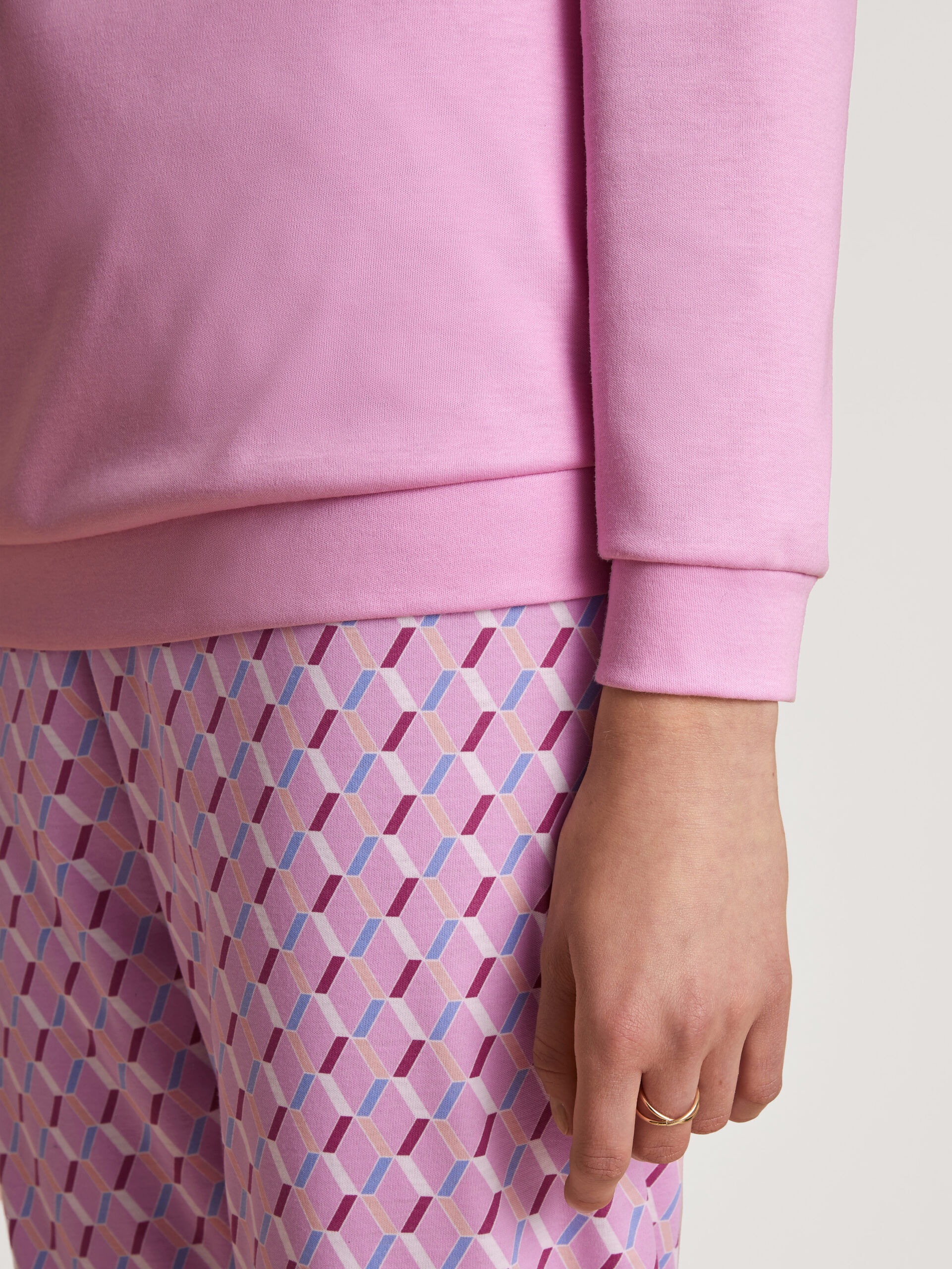 Calida Damen Bündchenpyjama 44357 Bubble Gum Pink - Details