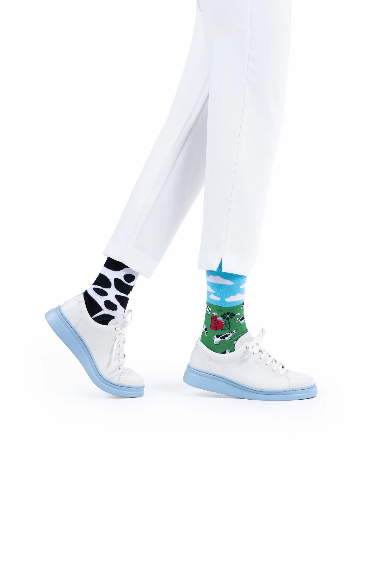 Many Mornings Socken Holy Cow getragen