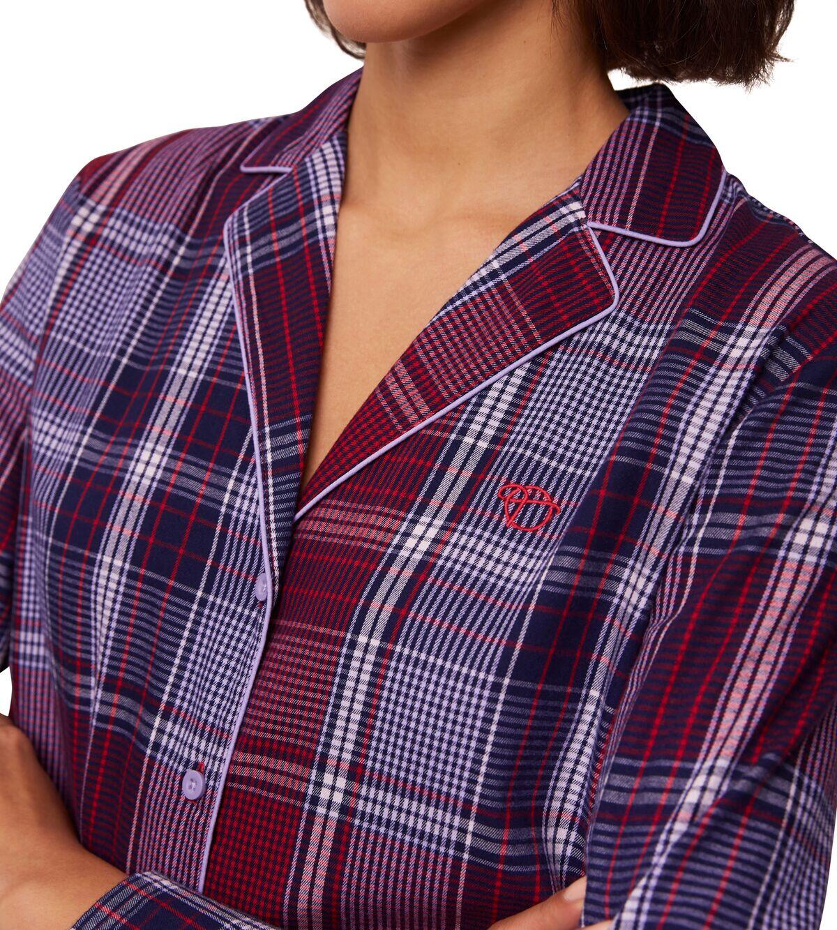 Triumph Langarm Nachthemd 10216520 Red Dark - Details Triumph Langarm Nachthemd 10216520 Red Dark - Details