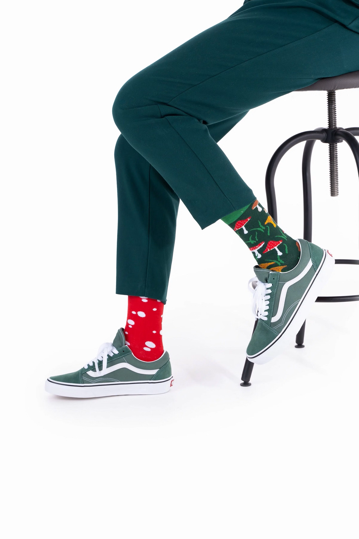 Many Mornings Meet the Shrooms am Fuß